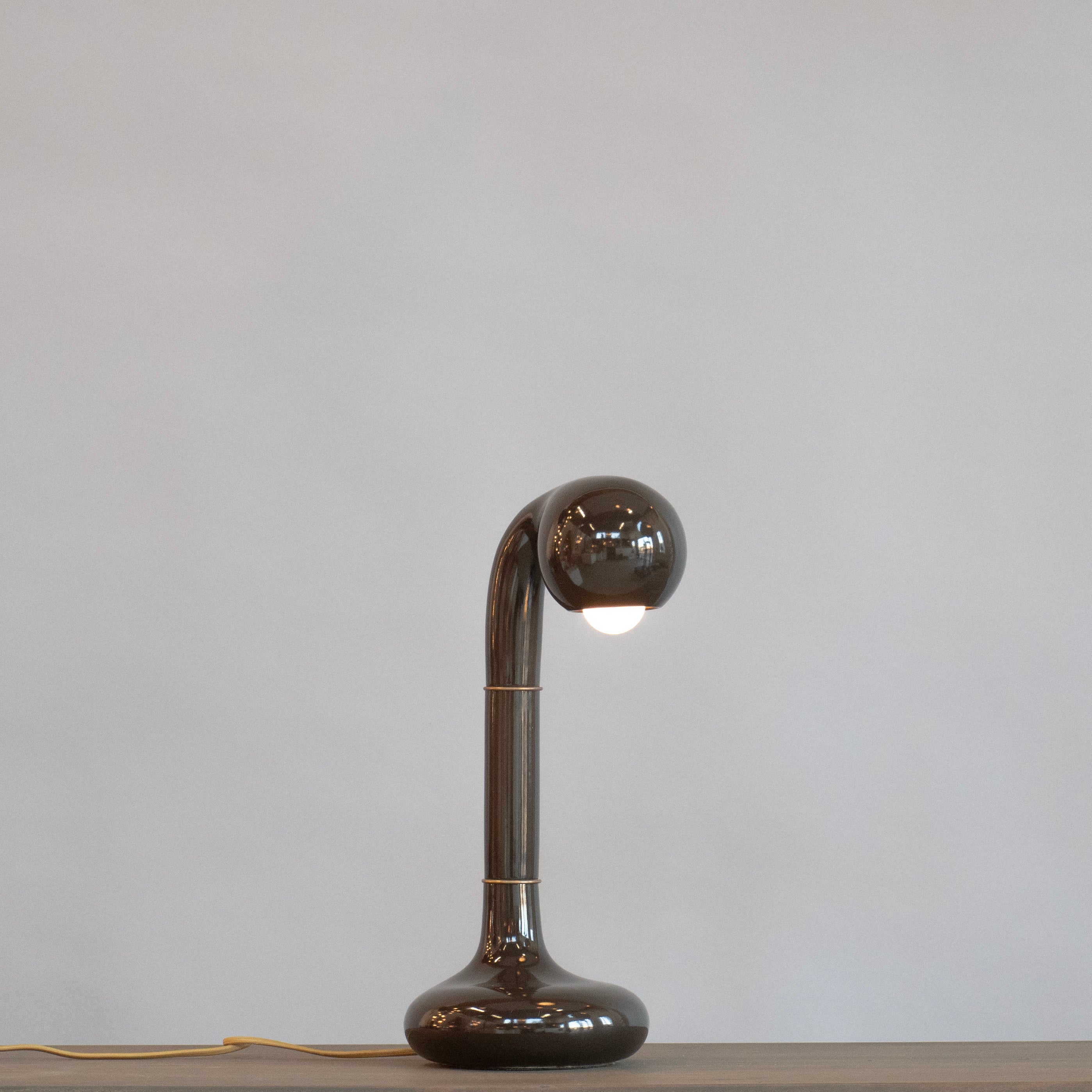 Gloss Cocoa 18" TABLE LAMP
