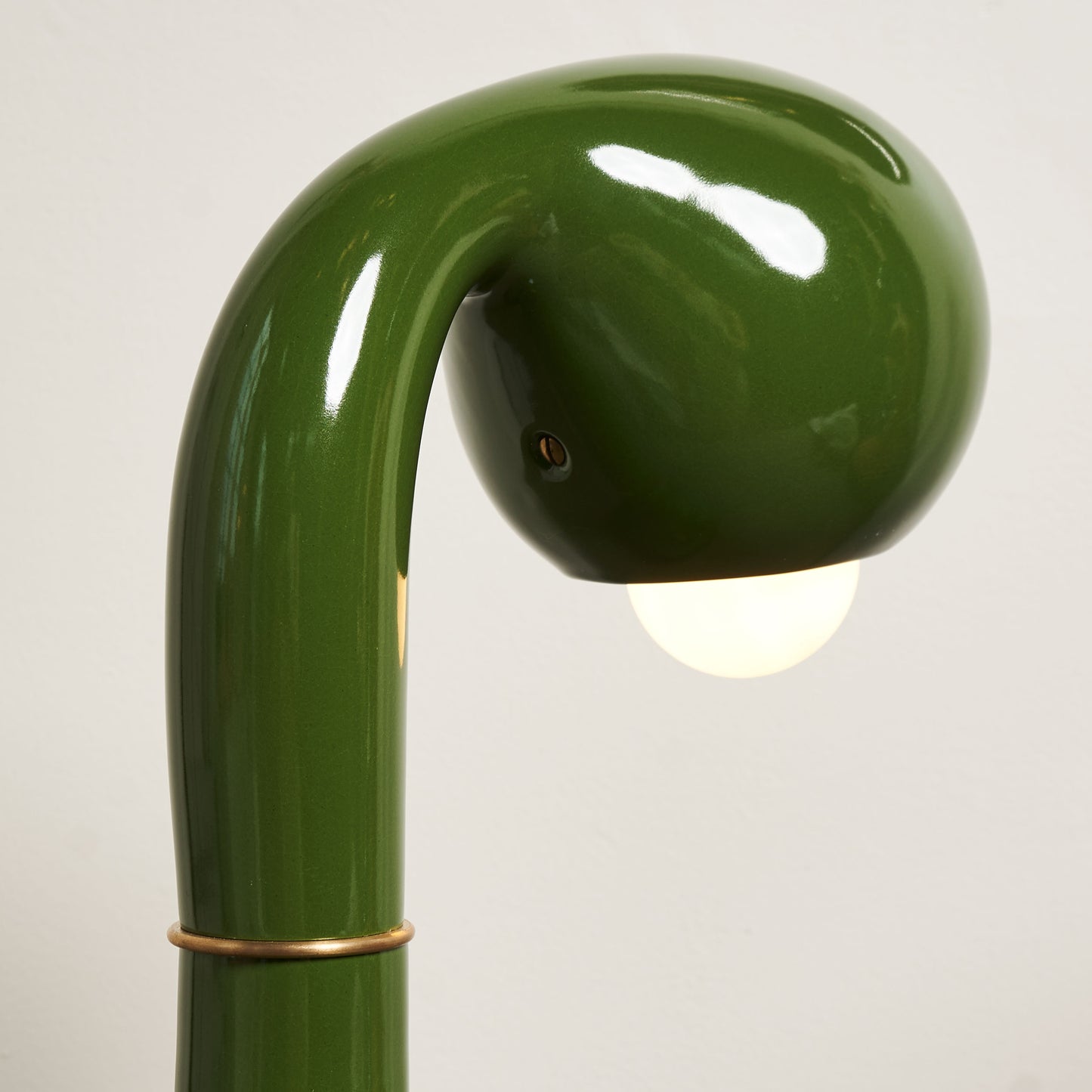9381 Gloss Ivy 12” TABLE LAMP