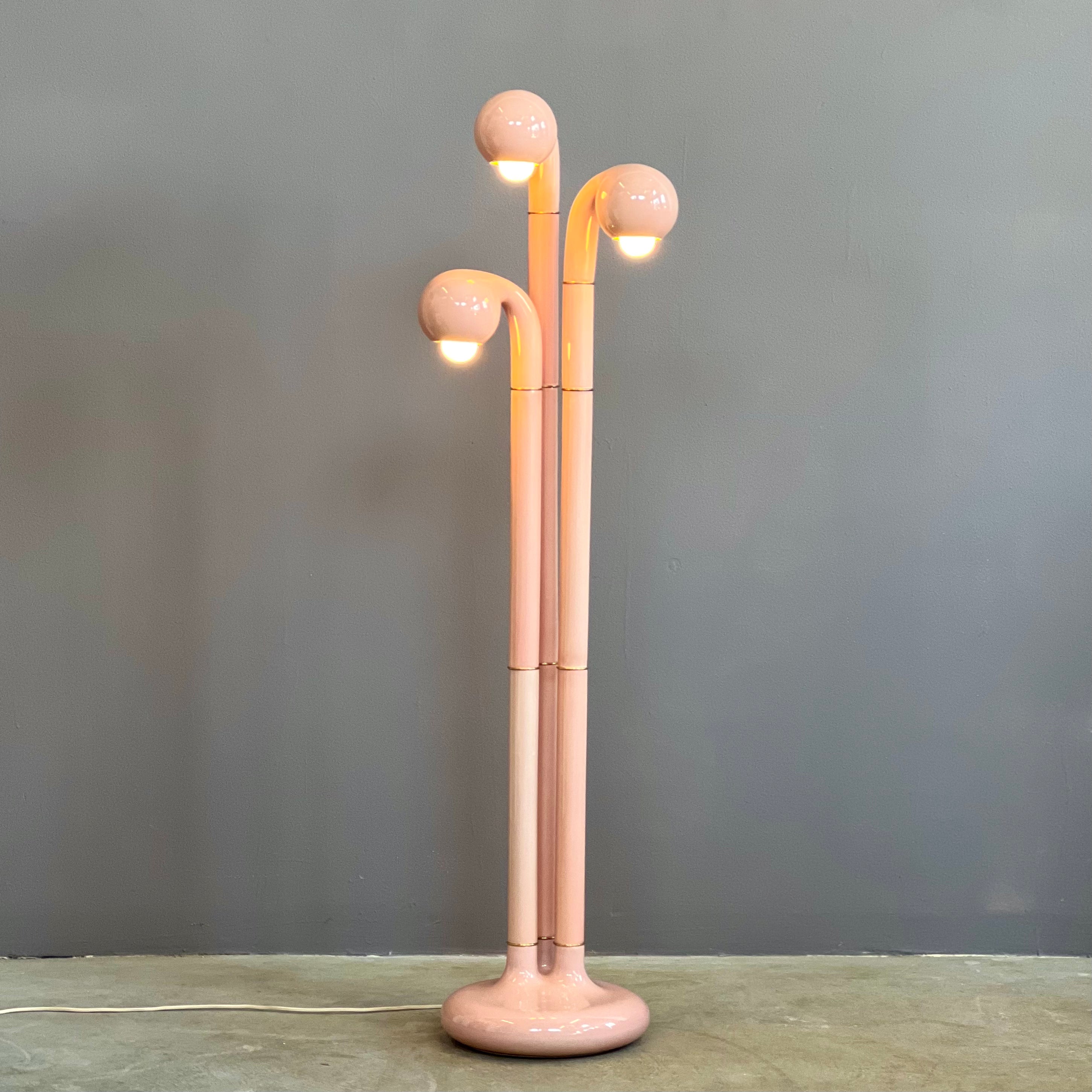 21 Gloss Pink 136cm 3-GLOBE FLOOR LAMP