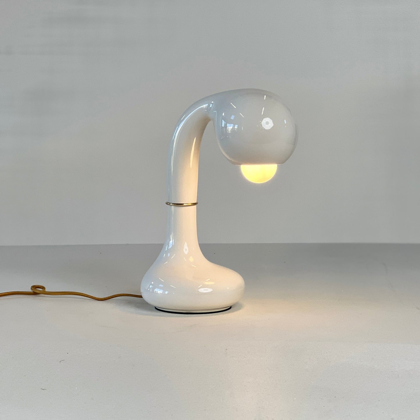 9094 Gloss White 12” TABLE LAMP