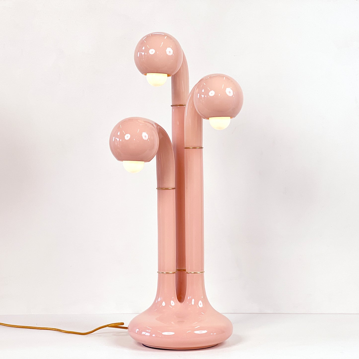 9269 Gloss Pink 28” 3-GLOBE TABLE LAMP