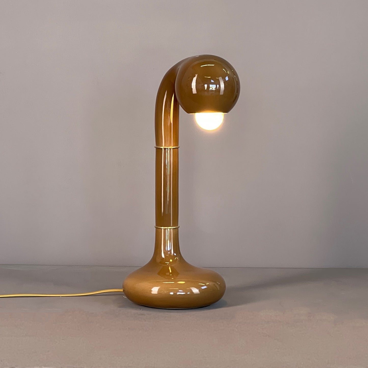 9309 Gloss Medium Brown 18" TABLE LAMP