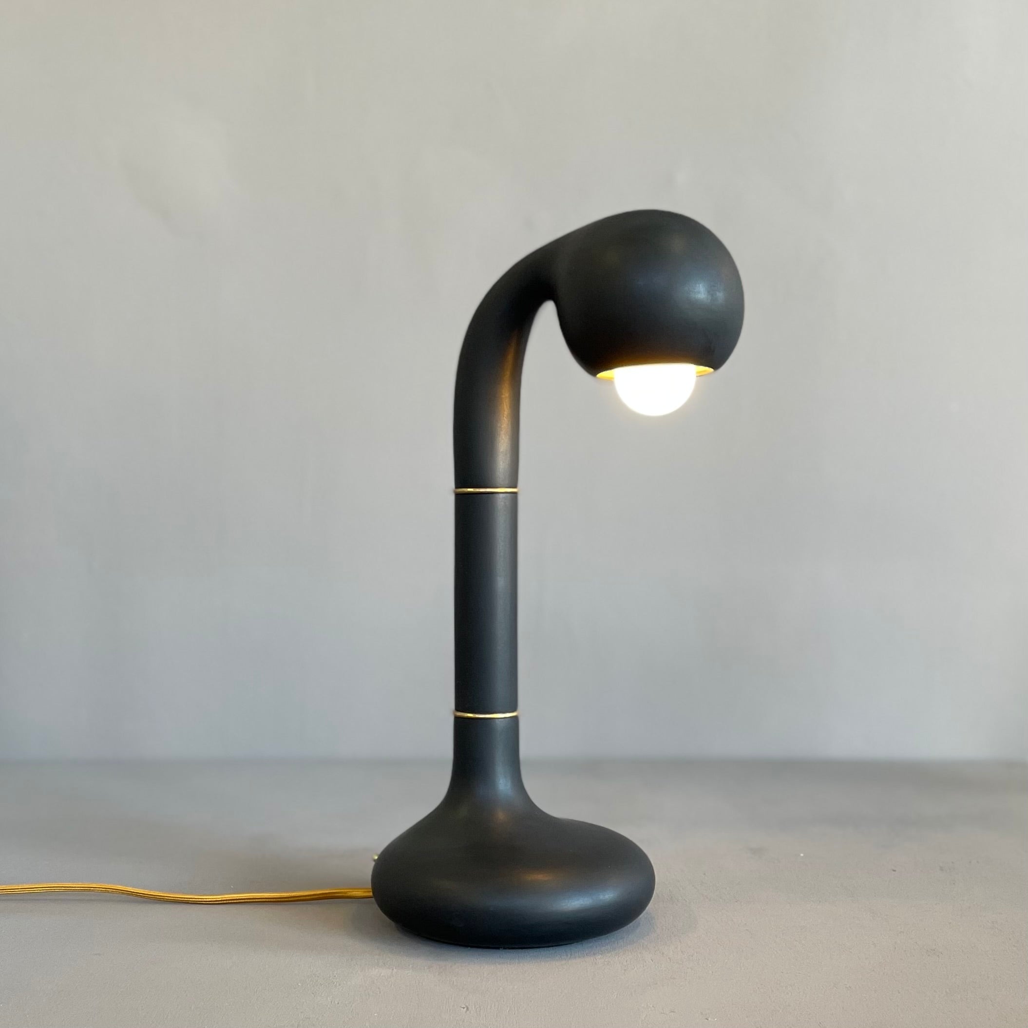 9144 Matte Black 18" TABLE LAMP