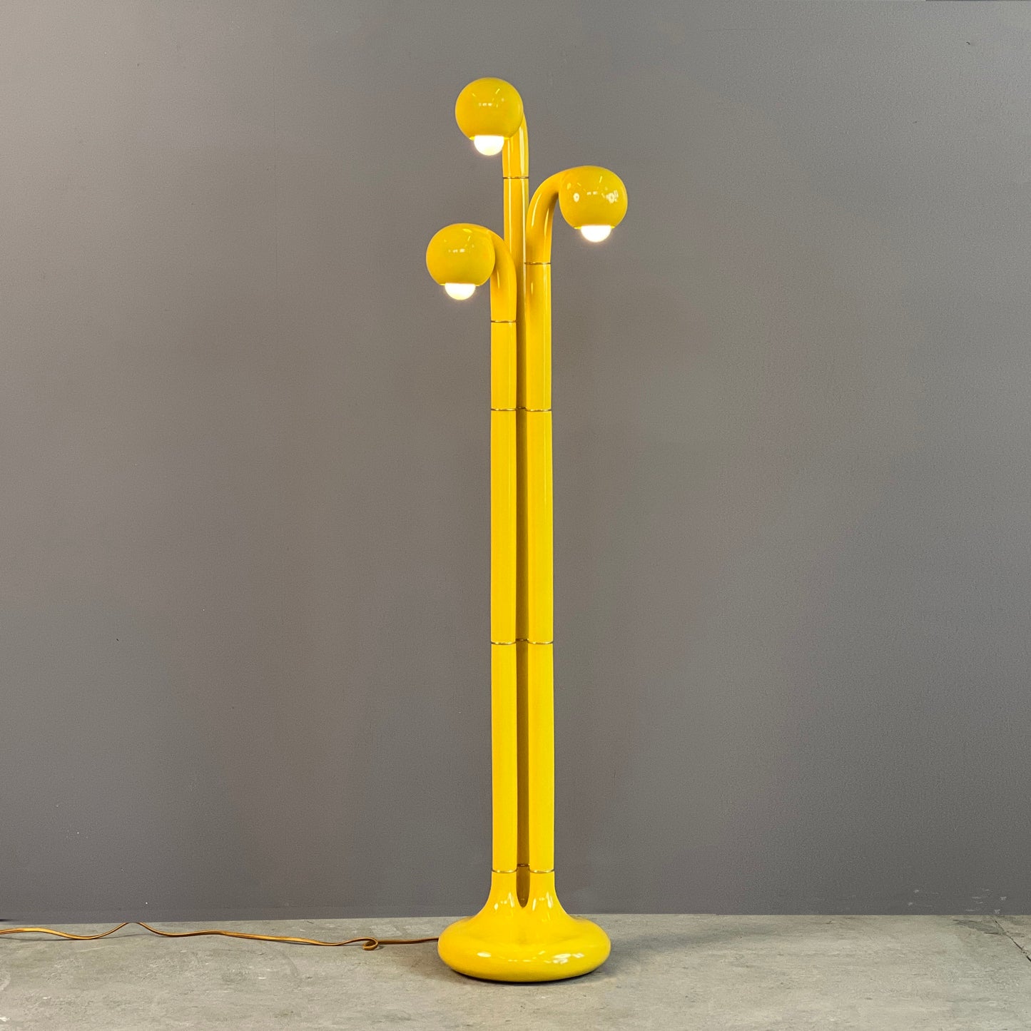 9260 Gloss Yellow 60" 3-GLOBE FLOOR LAMP